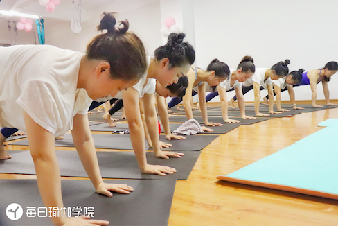 CQ9电子 CQ9传奇每日瑜伽“高级瑜伽老师认证培训” 专业打造复合型教练人才(图1)