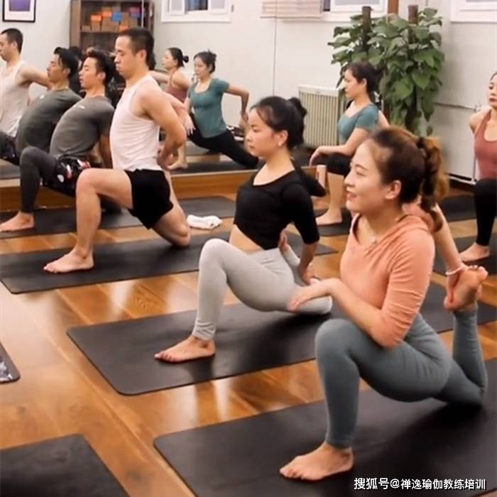 瑜伽培训班教练告诉你坚持练瑜伽CQ9电子 CQ9传奇的5大好处(图1) 瑜伽培训班教练告诉你坚持练瑜伽CQ9电子 CQ9传奇的5大好处(图1)