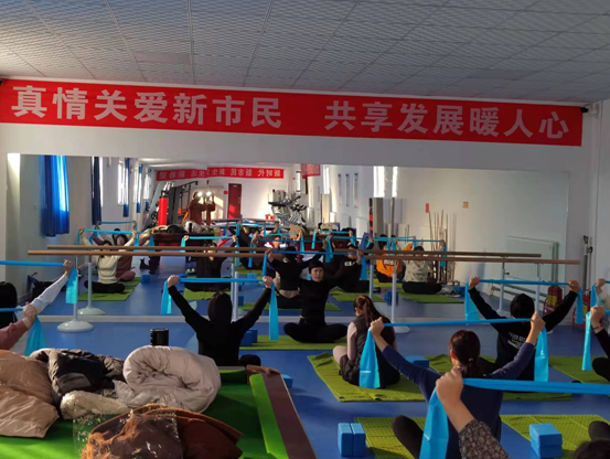 CQ9电子 CQ9传奇电子唐山市曹妃甸区总工会组织新老市民“一家亲”瑜伽培训班活动(图1) CQ9电子 CQ9传奇电子唐山市曹妃甸区总工会组织新老市民“一家亲”瑜伽培训班活动(图1)