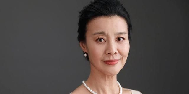 CQ9电子 CQ9传奇电子65岁老人:练习1年的瑜伽被有心人利用跟丈夫离婚我后悔了(图4) CQ9电子 CQ9传奇电子65岁老人:练习1年的瑜伽被有心人利用跟丈夫离婚我后悔了(图4)