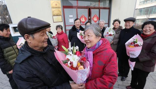 CQ9电子 CQ9传奇电子65岁老人:练习1年的瑜伽被有心人利用跟丈夫离婚我后悔了(图5) CQ9电子 CQ9传奇电子65岁老人:练习1年的瑜伽被有心人利用跟丈夫离婚我后悔了(图5)