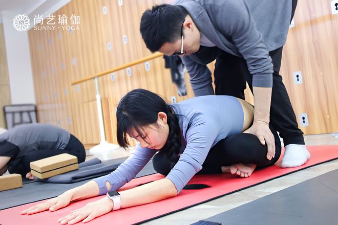 尚艺瑜伽学院告诉大家CQ9电子 CQ9传奇电子为什么去瑜伽培训学校学习呢？(图2)