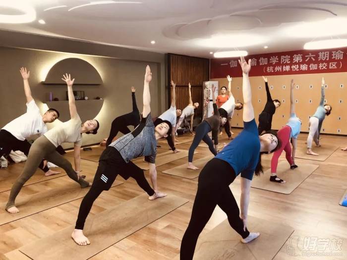 瑜伽CQ9电子 CQ9传奇电子教练零基础200小时培训课程(图4)
