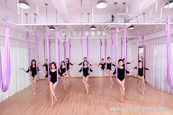 CQ9电子 CQ9传奇电子瑜伽教练需要做那些准备呢(图3)