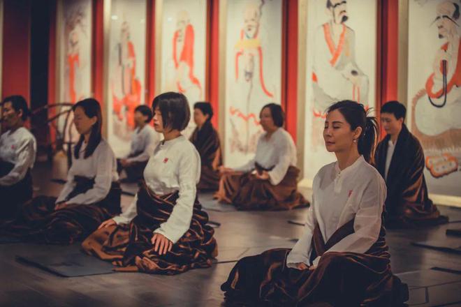 告别失眠！苏州沉浸式疗愈CQ9电子 CQ9传奇电子睡眠音乐会一起来剧院“躺平”吧！(图10)